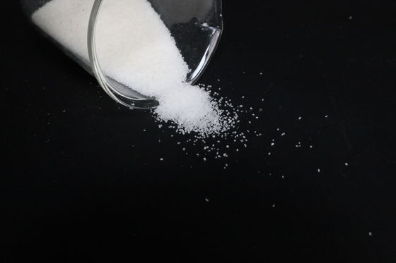 Buen precio Polímero superabsorbente biodegradable Polímero absorbente blanco no inflamable en línea